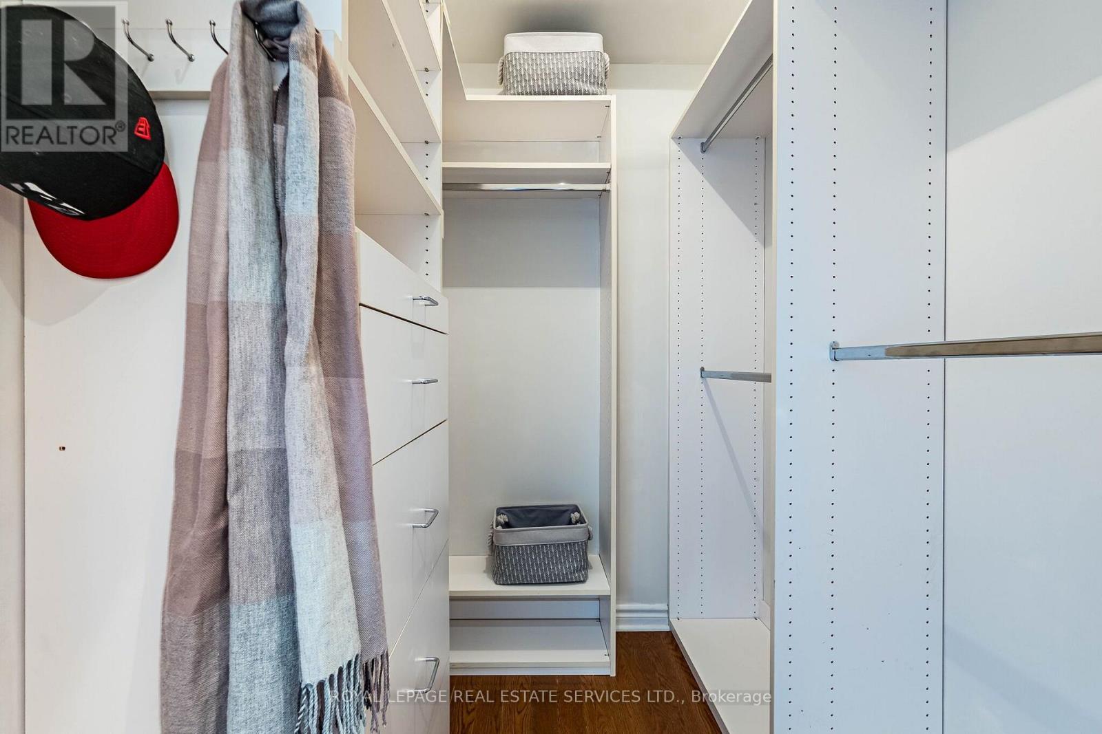 #PH7 1 BELVEDERE COURT - Image 27