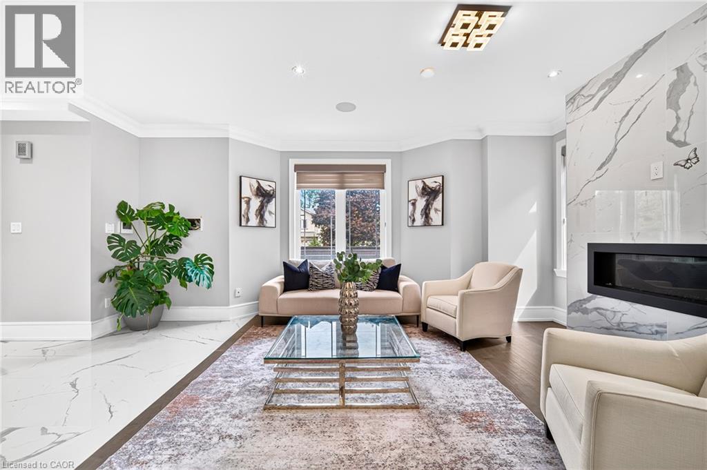 408 SEABOURNE Drive, Oakville — photo 6