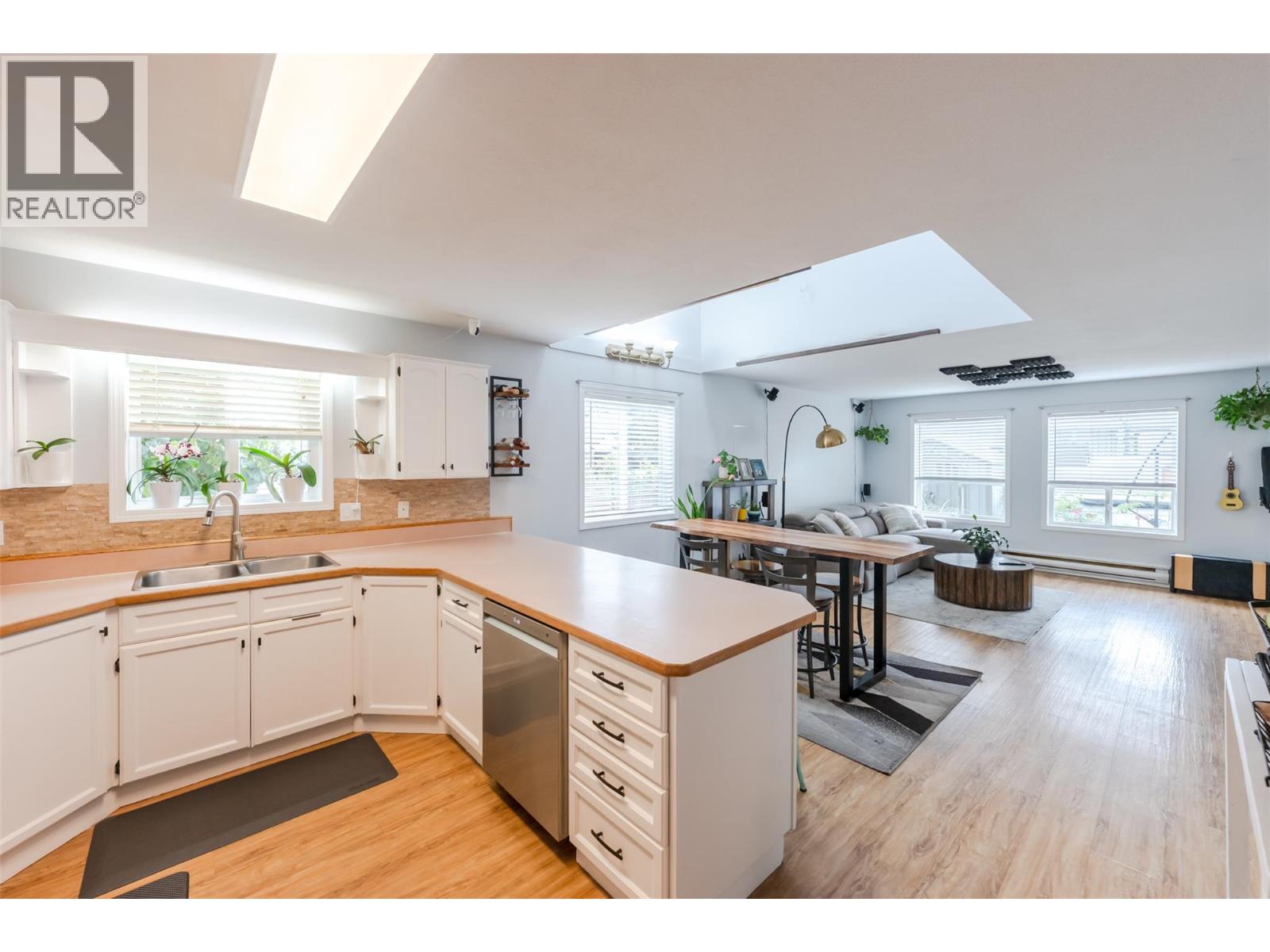 #102 381 Rigsby Street - 22