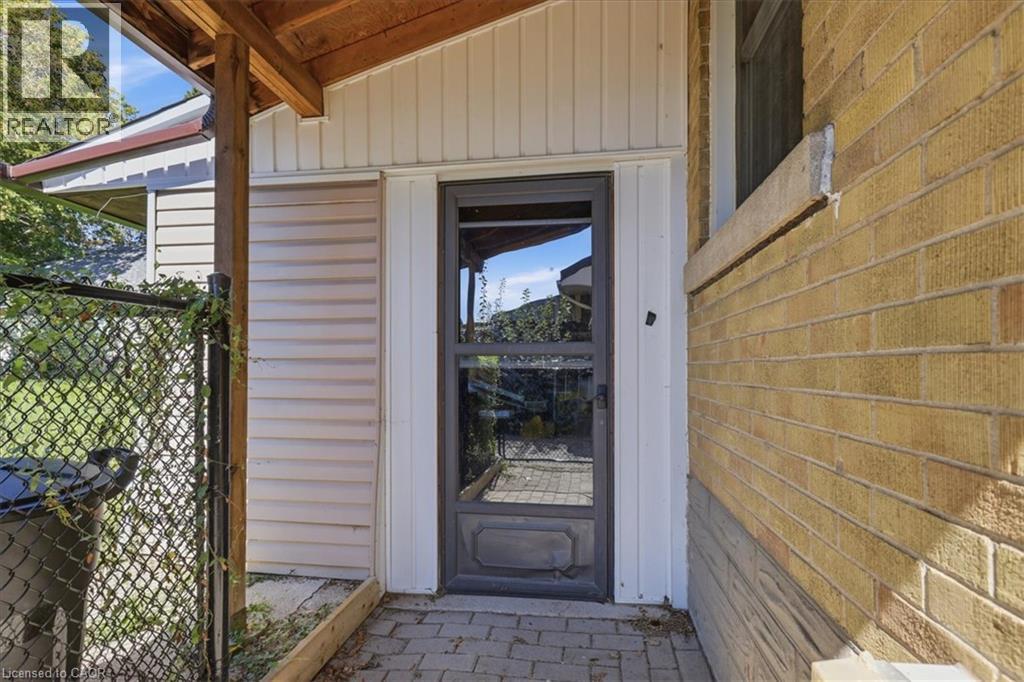 327 HIGHLAND Road E - Image 31
