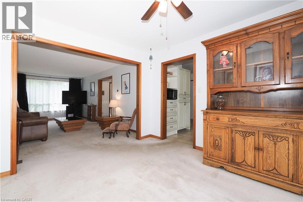 54 DELAVAN Drive - Image 12