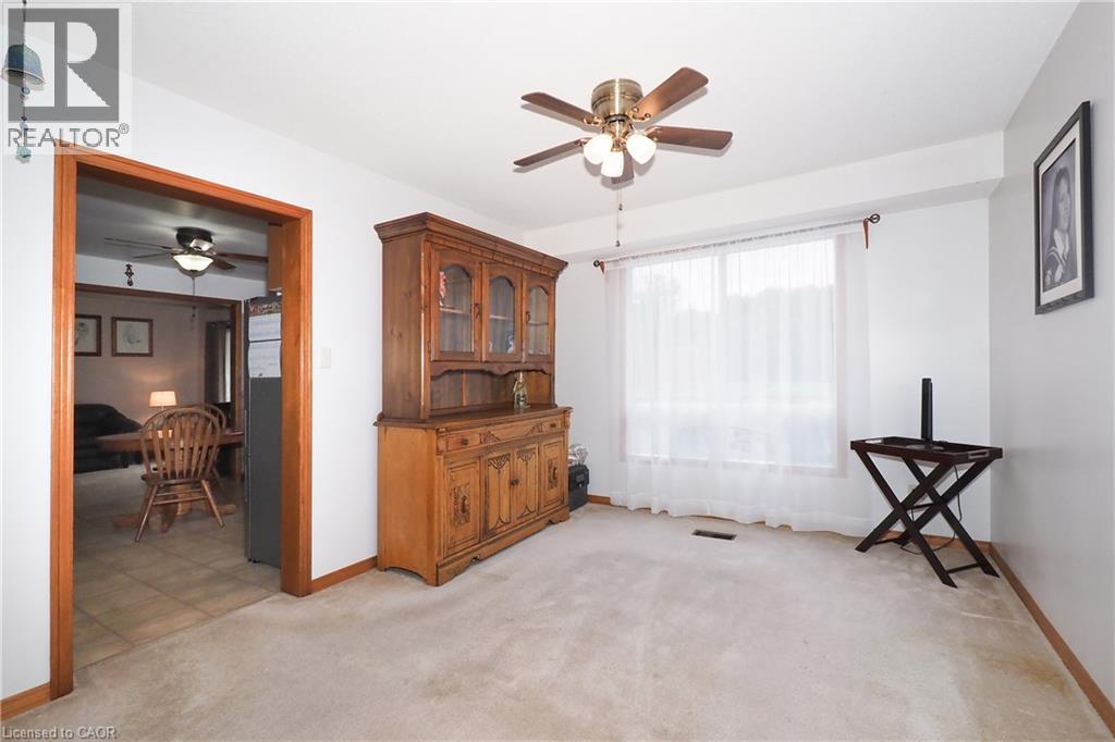 54 DELAVAN Drive - 11