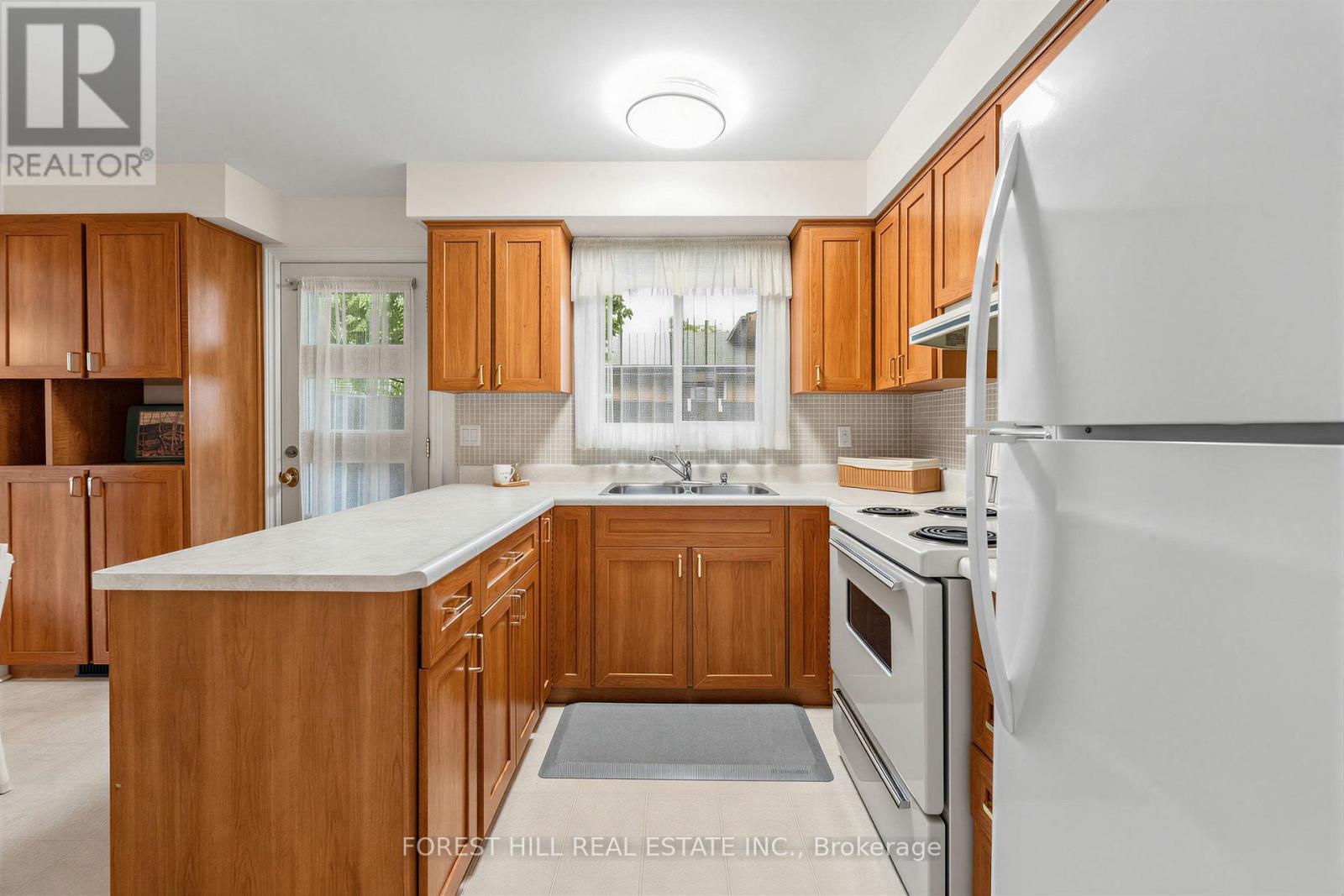 56 LITTLE JOHN ROAD - 13