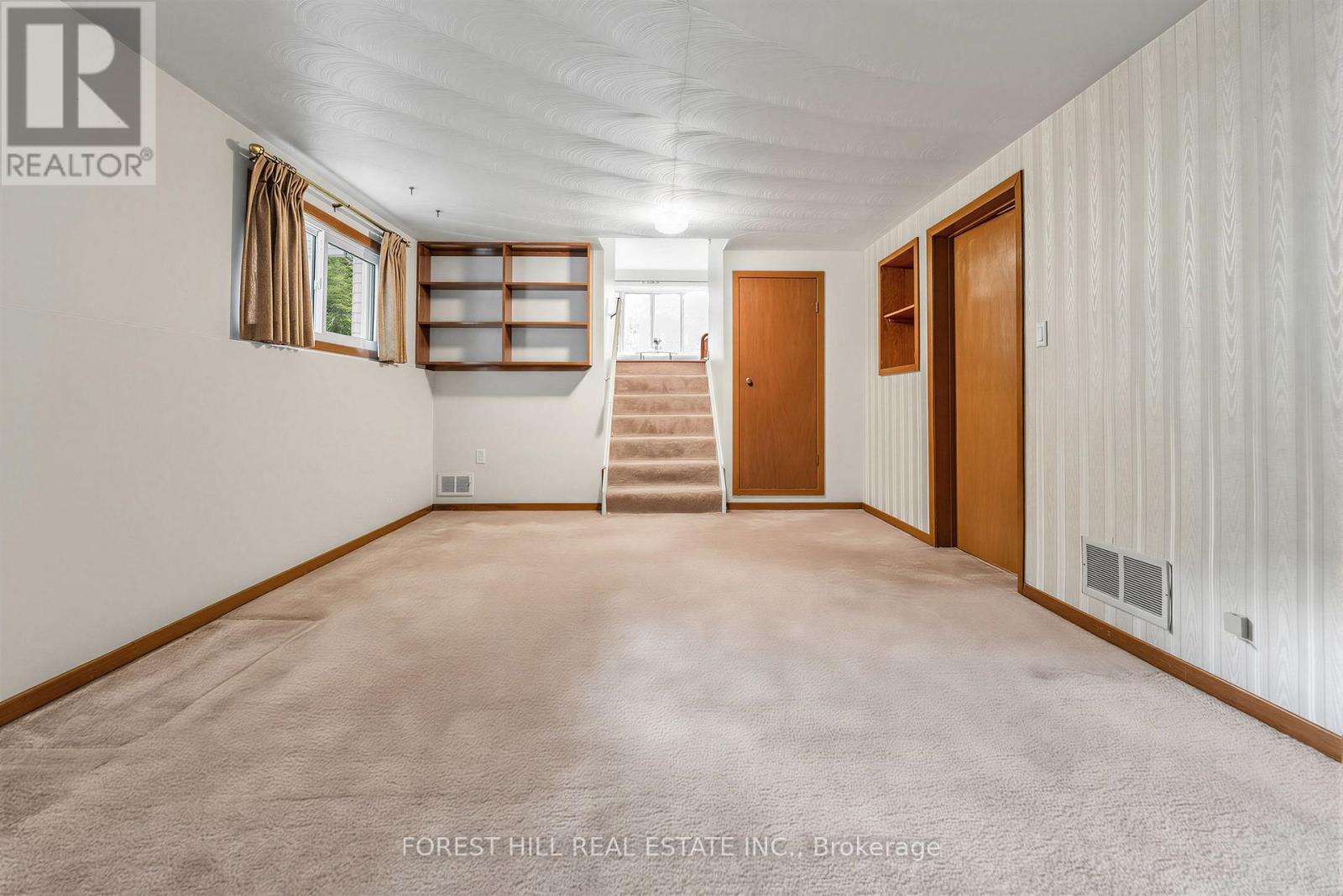 56 LITTLE JOHN ROAD - 25