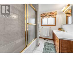 56 Little John Road, Hamilton, ON L9H4G7 Photo 22