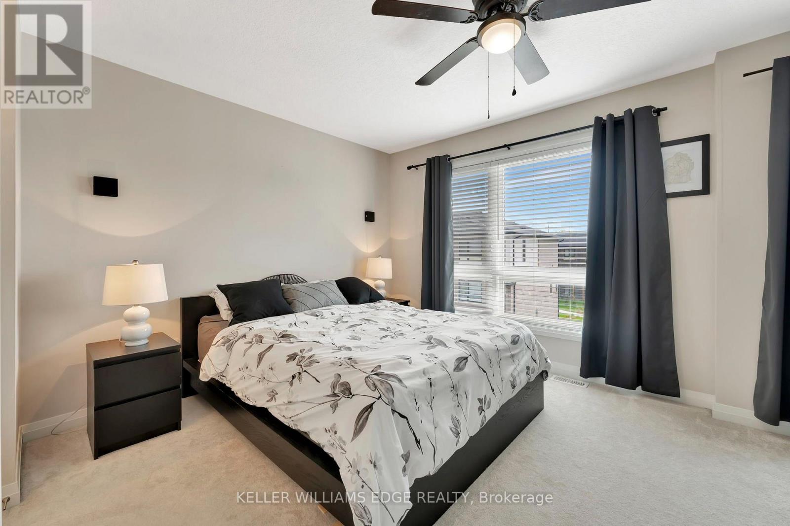 #32 720 GREY STREET - 16