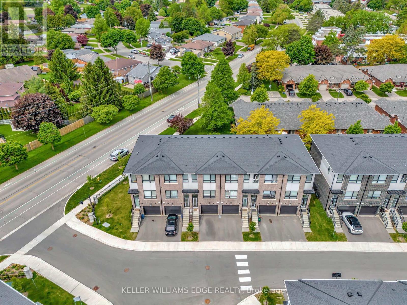 #32 720 GREY STREET - Image 30