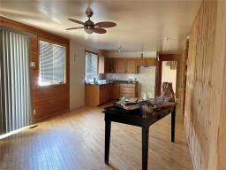 29 Spruce Street, Manigotagan, MB R0E2E0 Photo 9