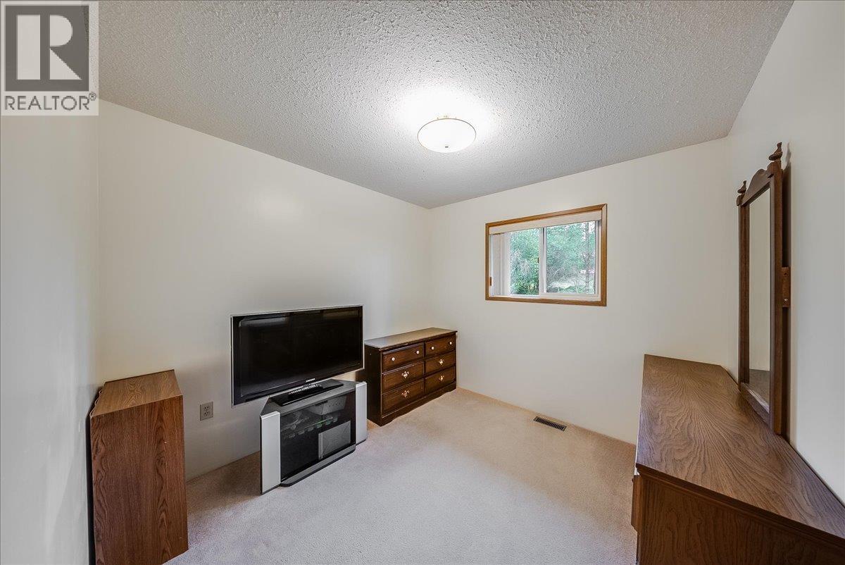 1764 Green Road - 33