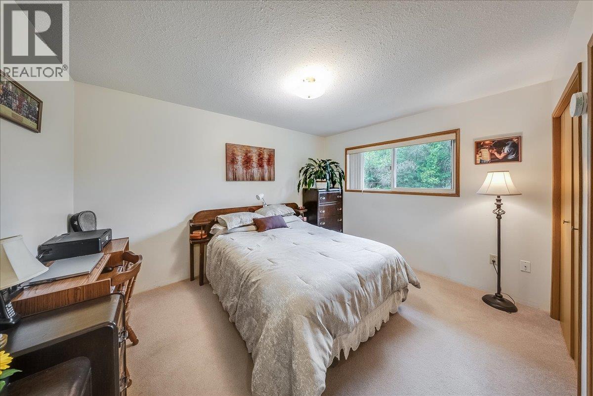 1764 Green Road - Image 30