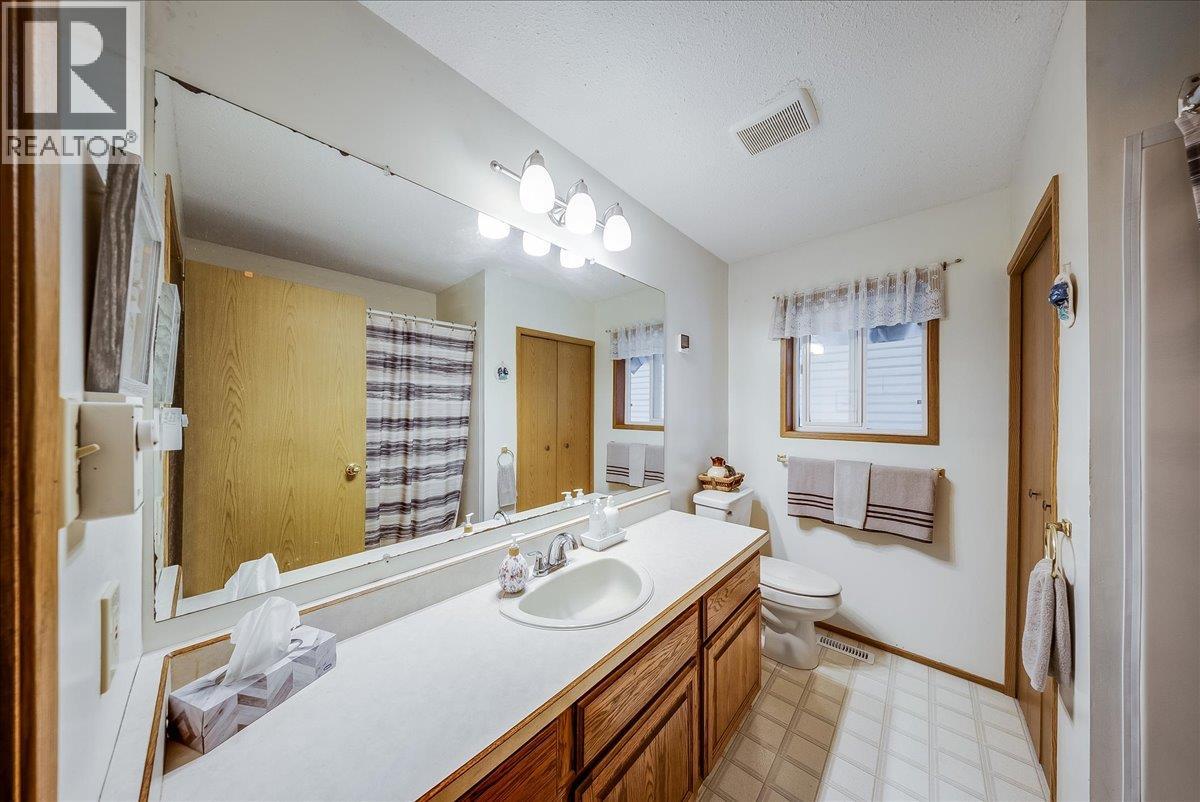1764 Green Road - Image 37