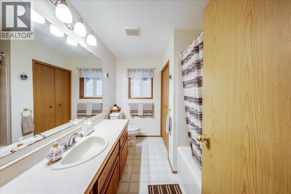 1764 Green Road - Image 36