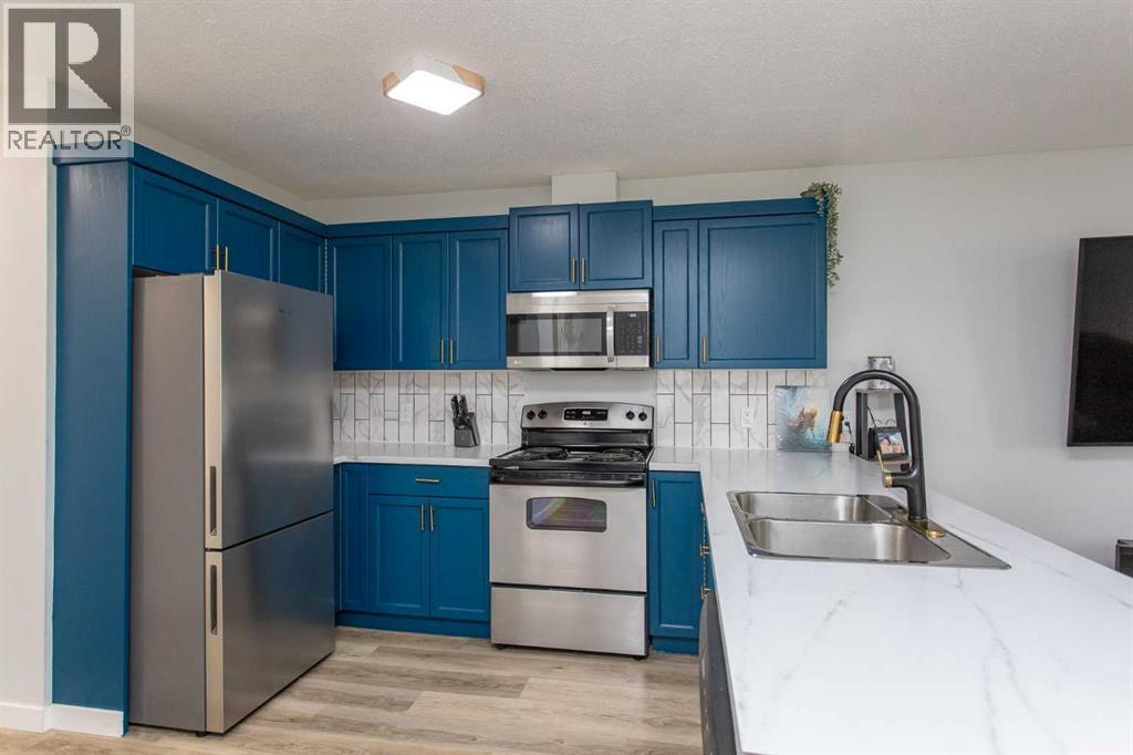 54 Avenue, Ponoka