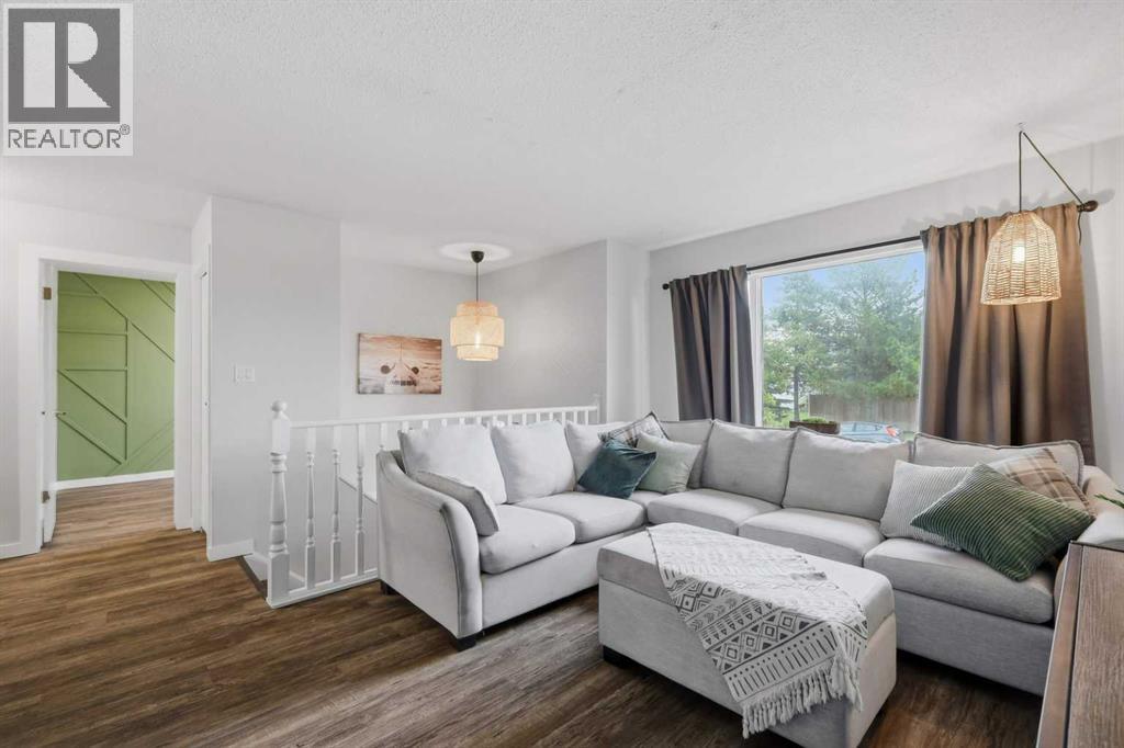 121 Rutledge Crescent - 3