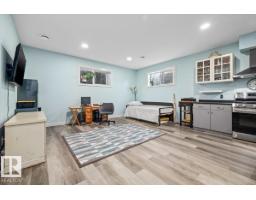 9817 77 Av Nw, Edmonton, AB T6E1M3 Photo 40