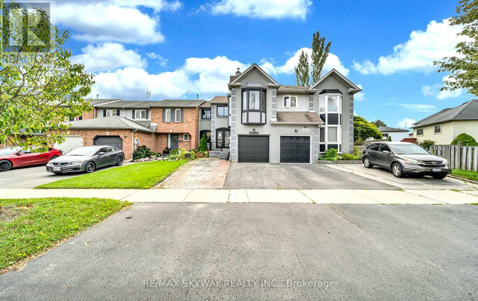 2055 BLUE RIDGE CRESCENT - 6