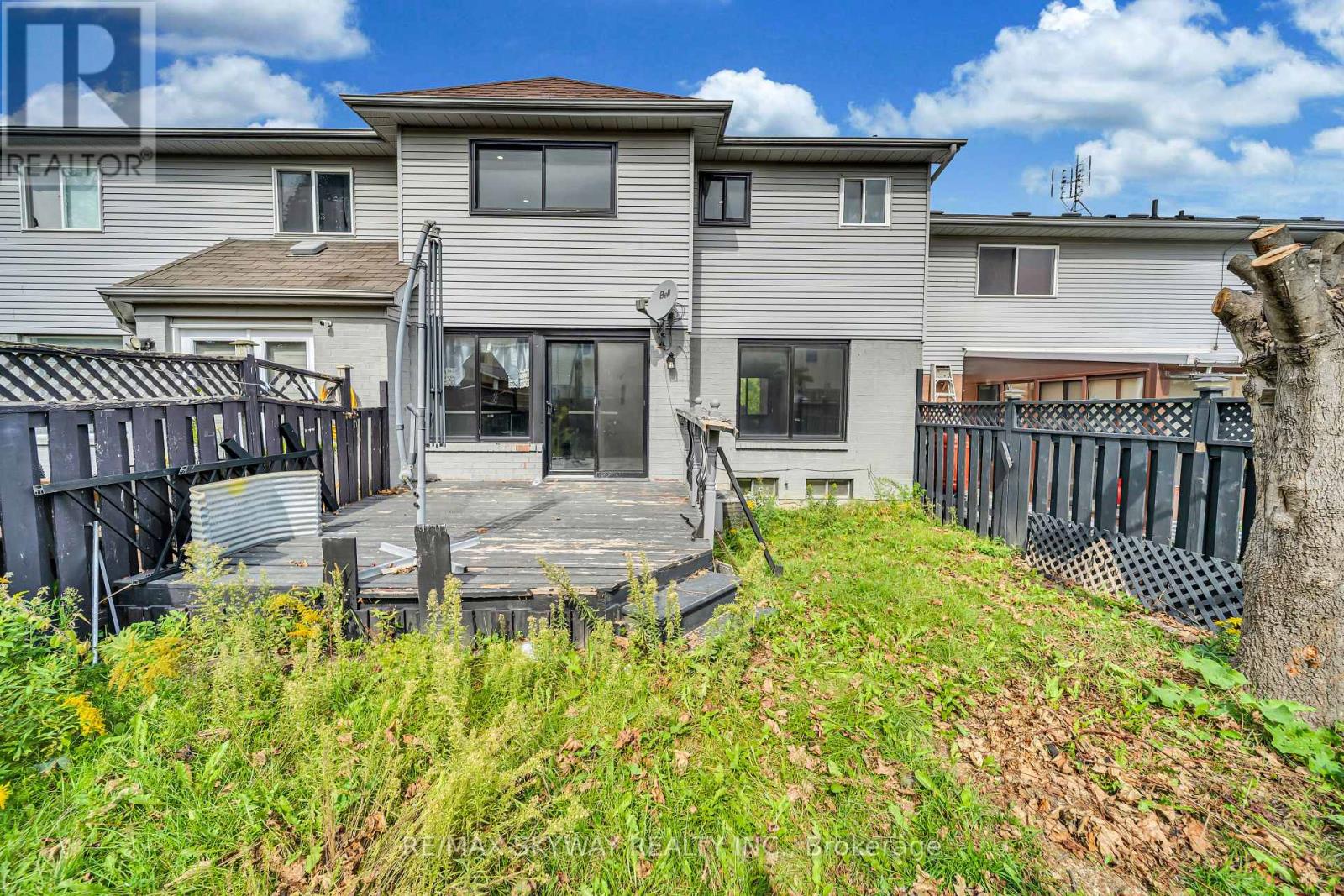 2055 BLUE RIDGE CRESCENT - 44