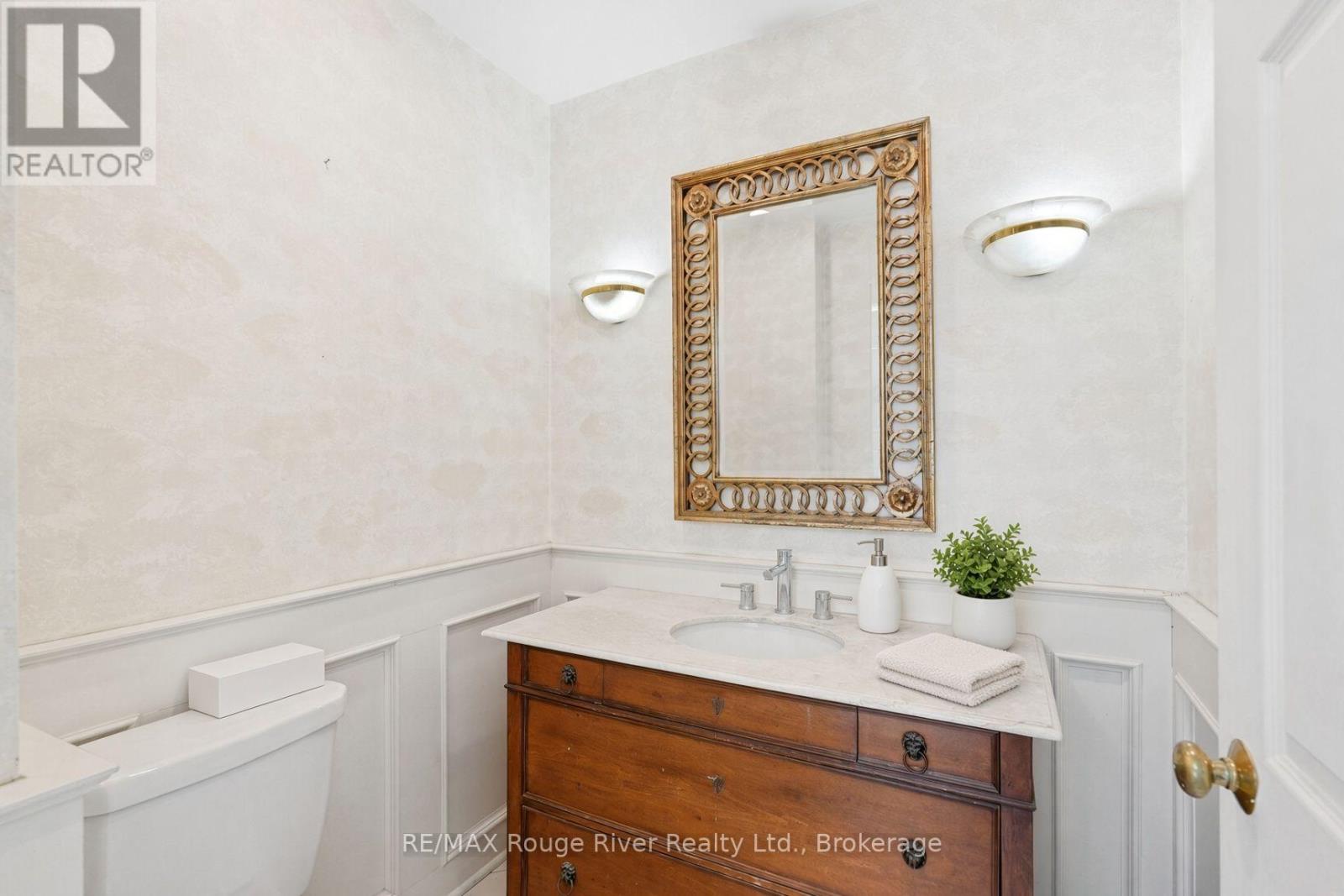 780 Garden Street, Whitby, ON photo 8