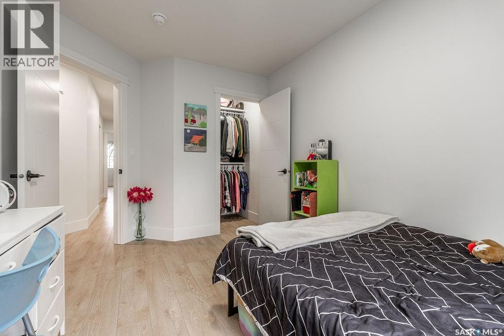 109 Bottomley AVENUE N - Image 37