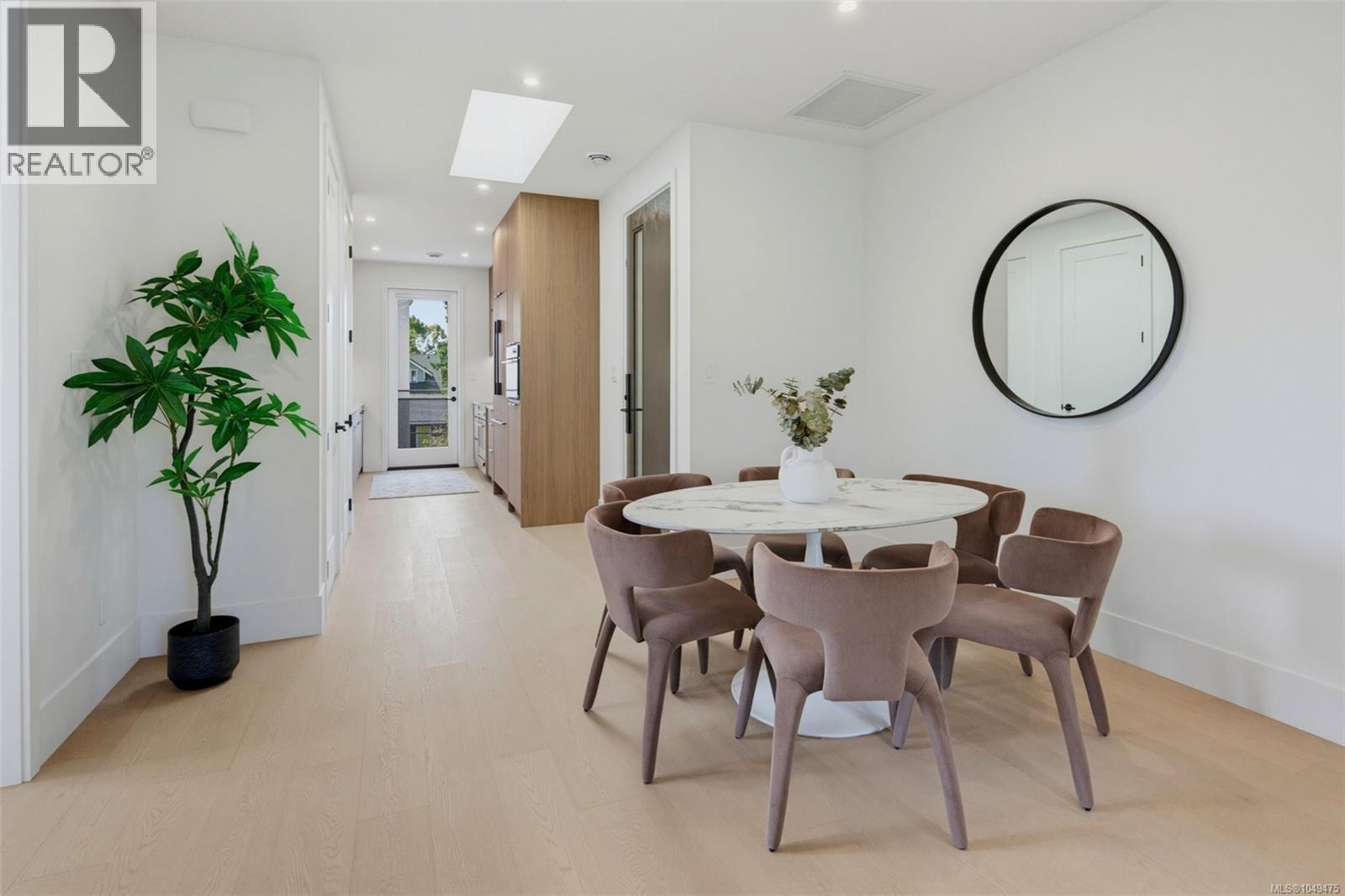 4 1434 Brooke Street, Victoria
