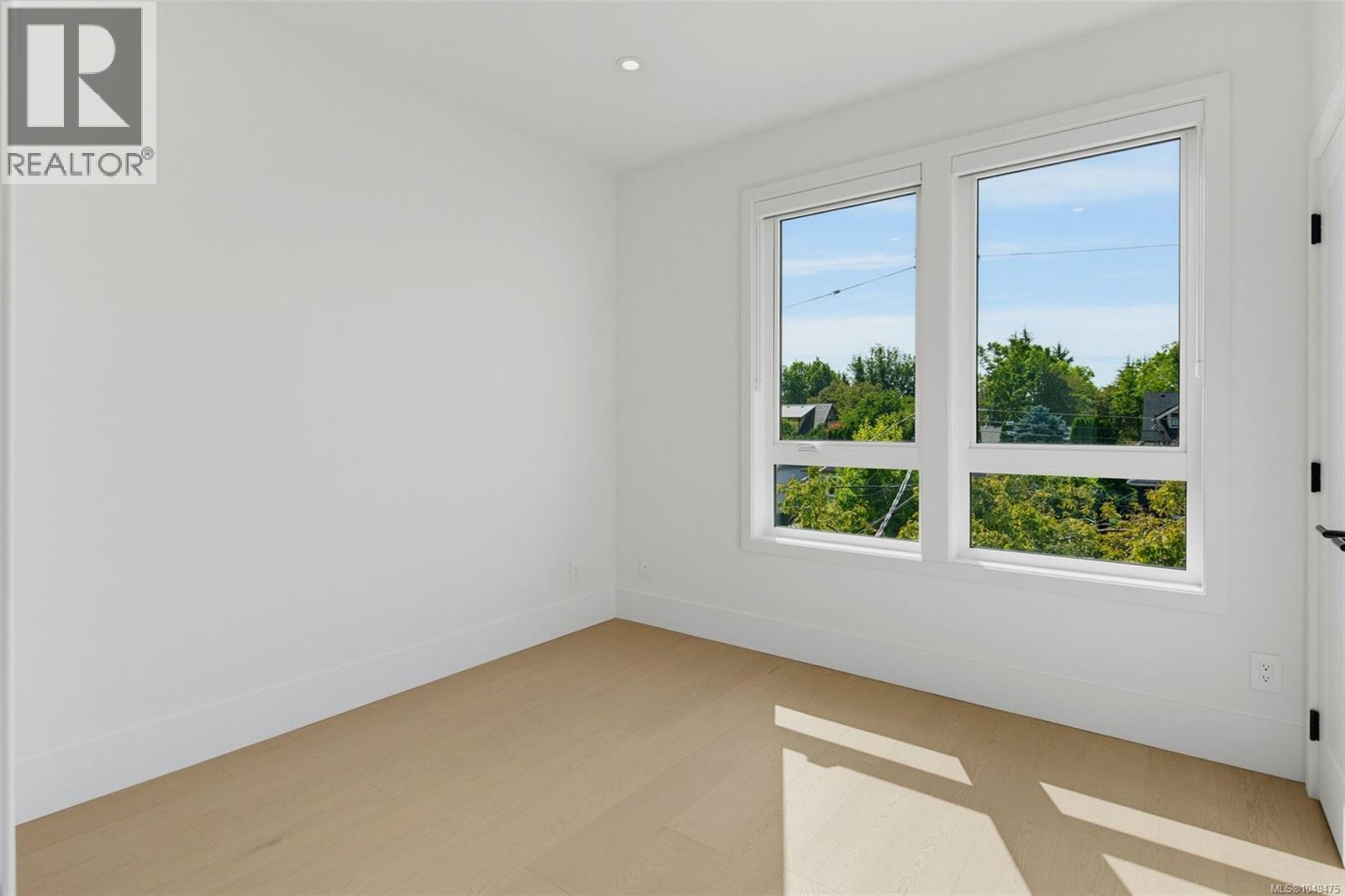 4 1434 Brooke Street, Victoria
