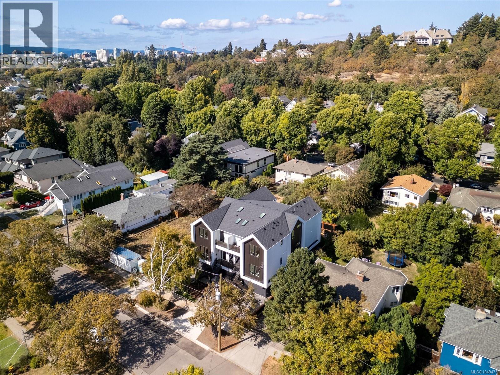 #4 1434 Brooke St - 44