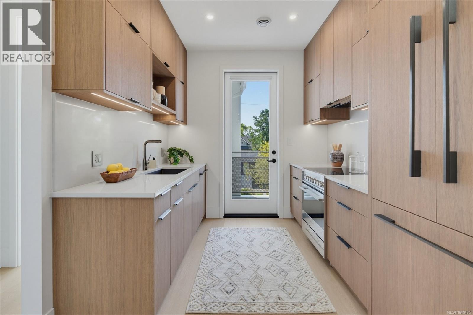 4 1434 Brooke Street, Victoria