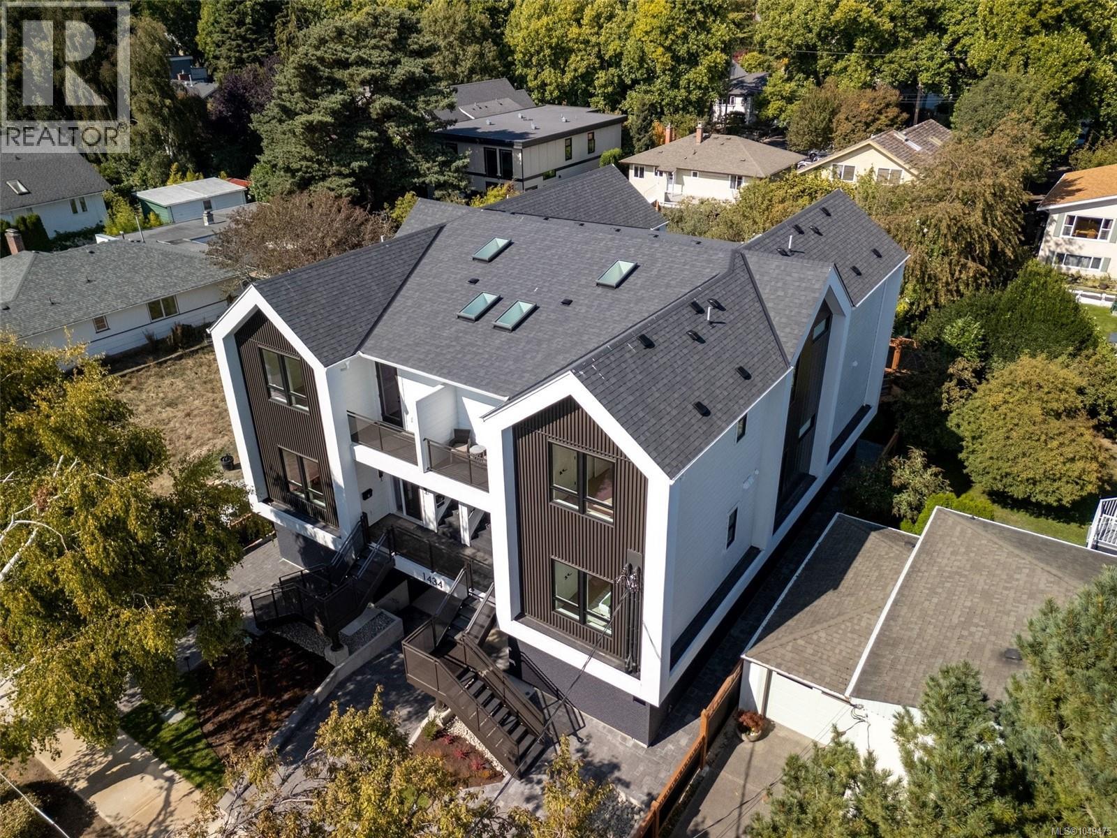 4 1434 Brooke Street, Victoria