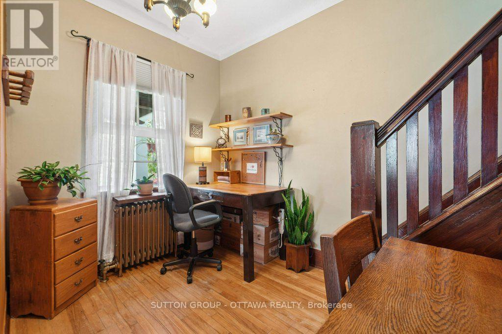 23 PINEHURST AVENUE - 13