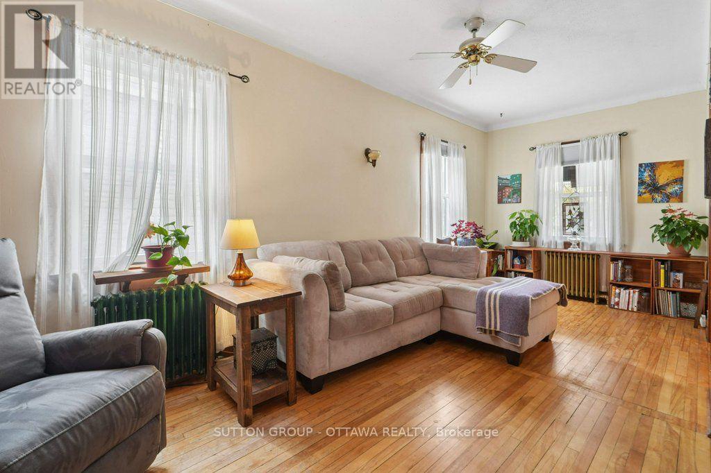 23 PINEHURST AVENUE - Image 16