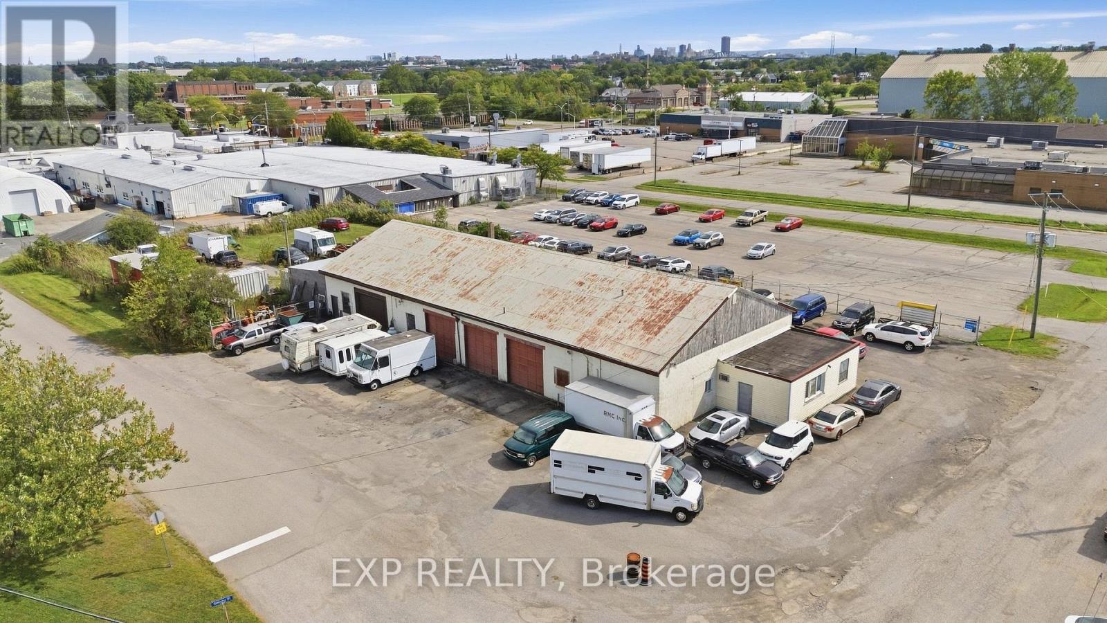 77 BOWDEN STREET, Fort Erie (Central)