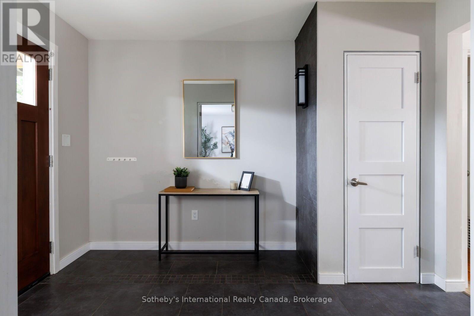 Photo of 1318 ARIO ROAD