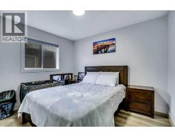 4pc Bathroom - 282 Saddlefield Place Ne, Calgary, AB T3J4Z3 Photo 14