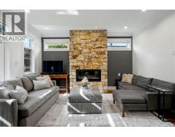 4 2622 Shelbourne St, Victoria, BC V8R4L9 Photo 10