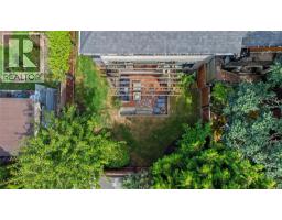 4 2622 Shelbourne St, Victoria, BC V8R4L9 Photo 33