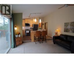 Living room - 180 Island Hwy, View Royal, BC V9B1G2 Photo 11