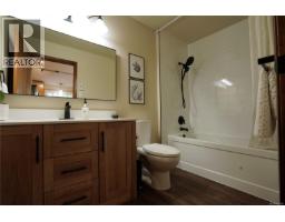 180 Island Hwy, View Royal, BC V9B1G2 Photo 17