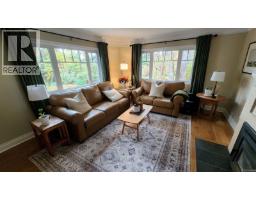 Bedroom - 180 Island Hwy, View Royal, BC V9B1G2 Photo 6