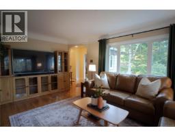 Bedroom - 180 Island Hwy, View Royal, BC V9B1G2 Photo 7