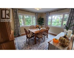 Primary Bedroom - 180 Island Hwy, View Royal, BC V9B1G2 Photo 8