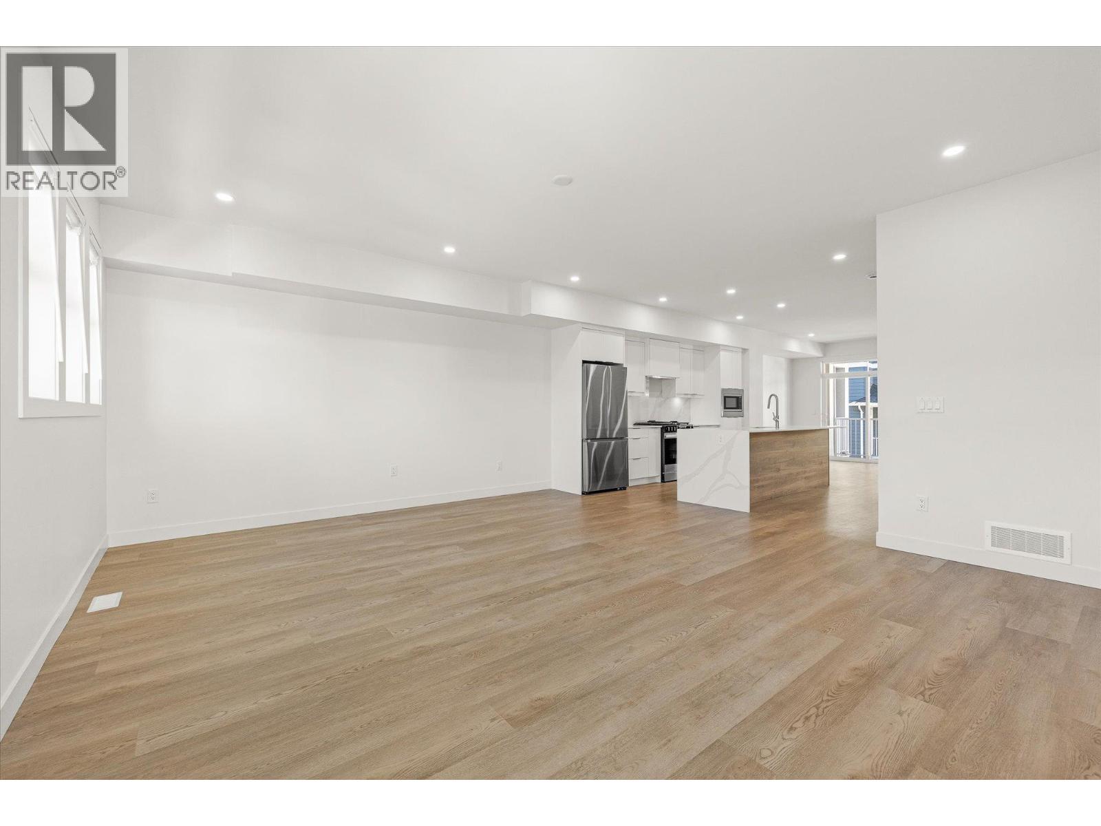116 5300 Main Street, Kelowna