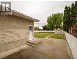 824 Stafford Drive N, Lethbridge, AB T1H2B6 Photo 31