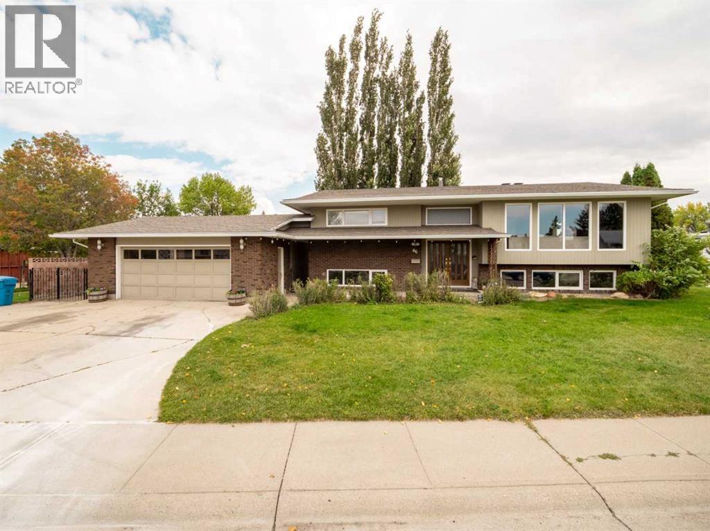 46 Laval Court W