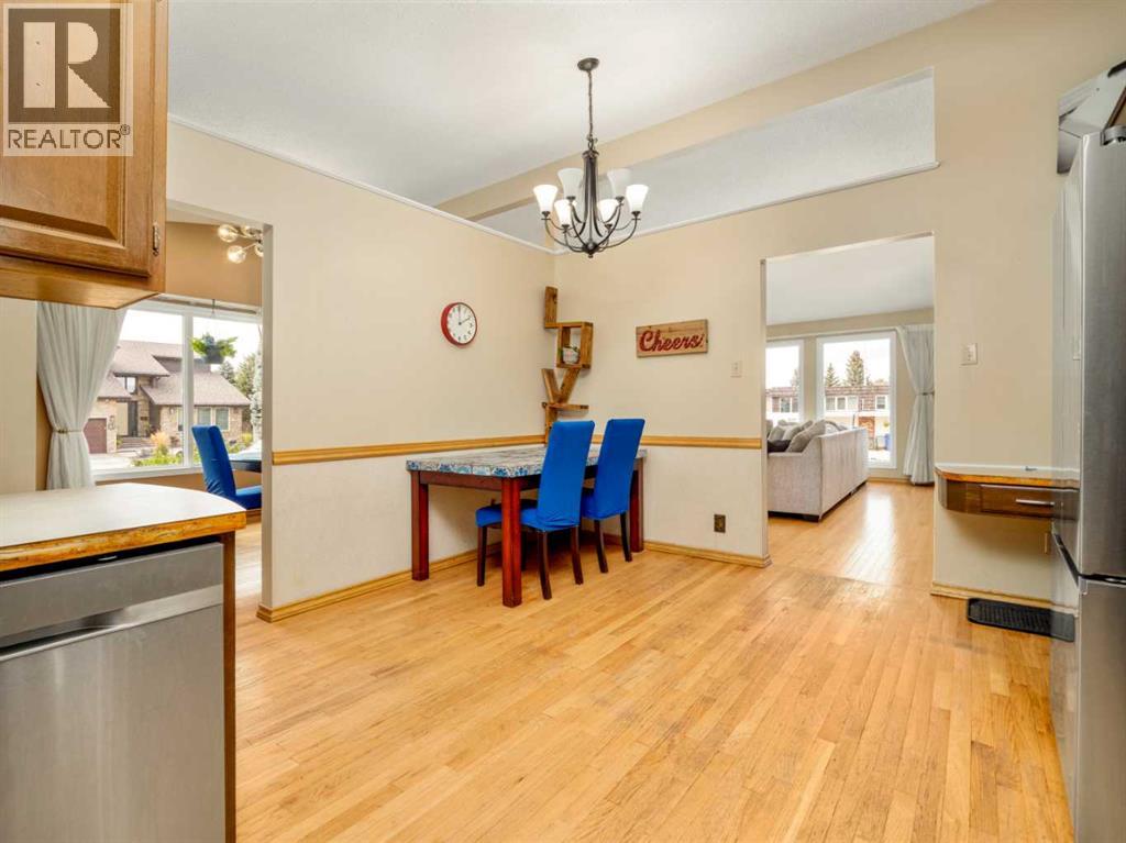 46 Laval Court W photo 15