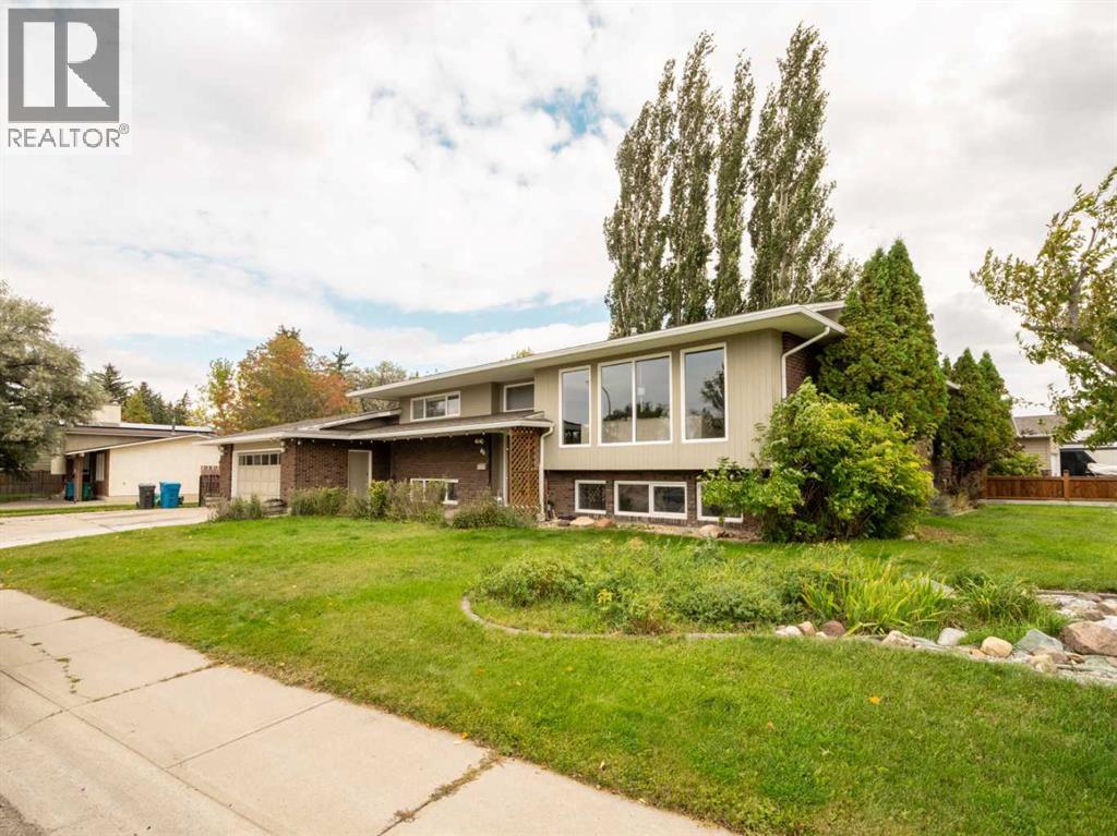 46 Laval Court W photo 2