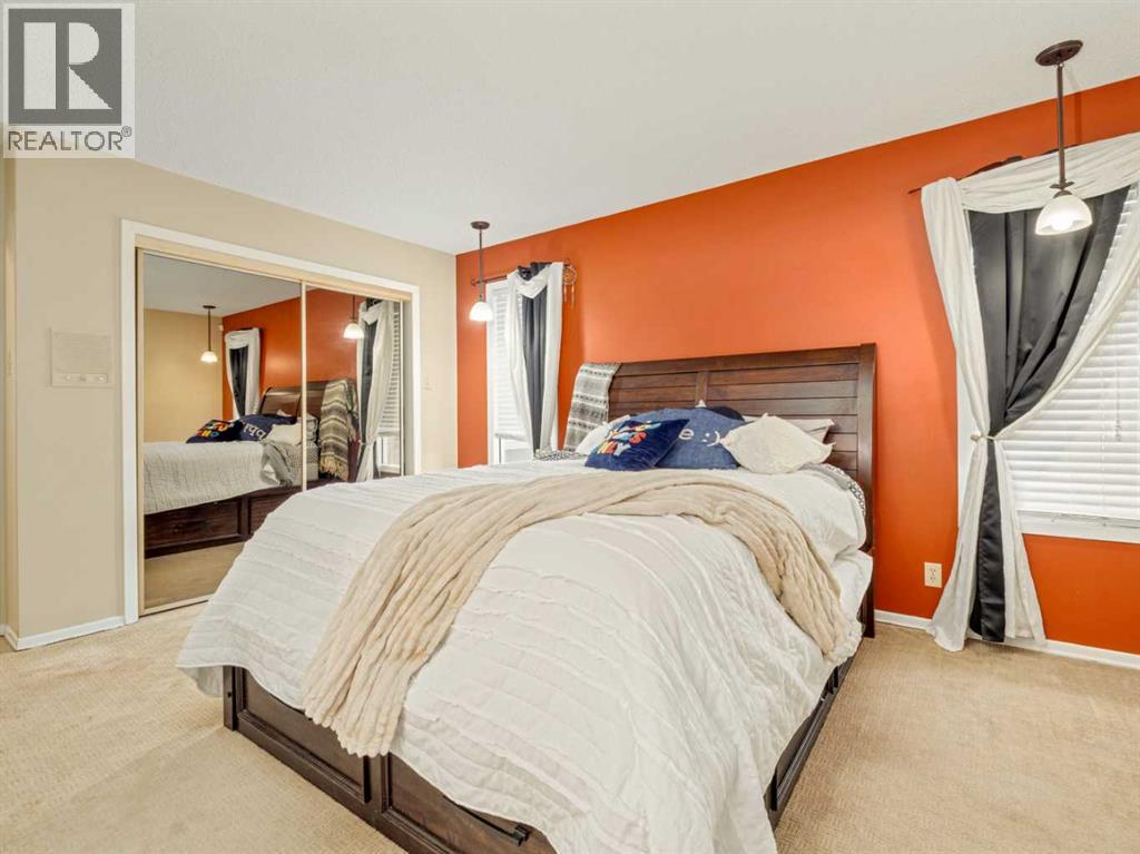 46 Laval Court W photo 23