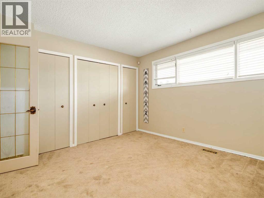 46 Laval Court W photo 27