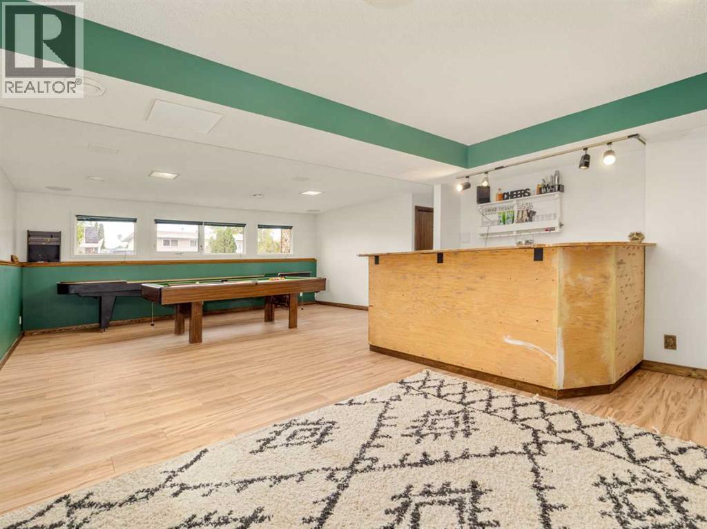 46 Laval Court W photo 32
