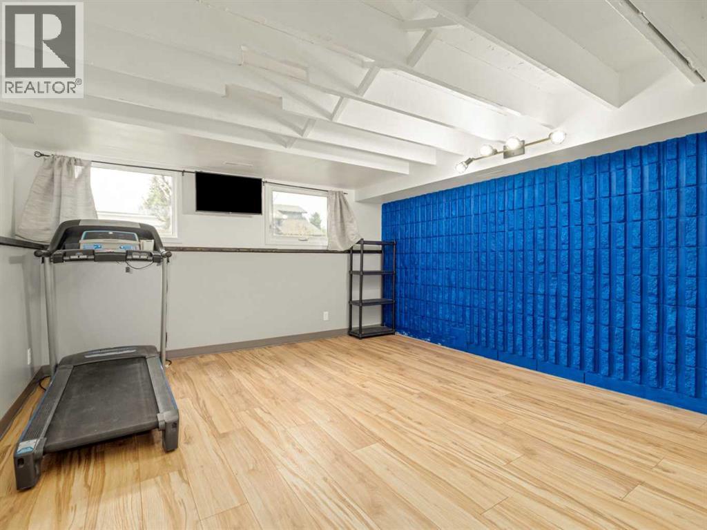 46 Laval Court W photo 36