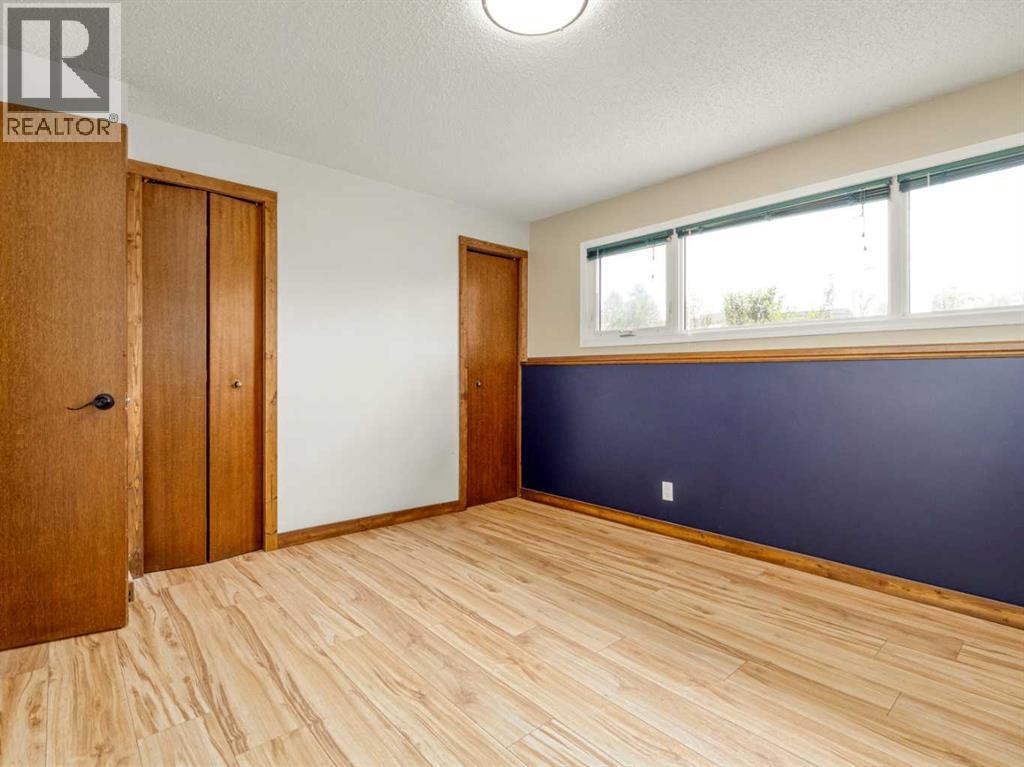 46 Laval Court W photo 38